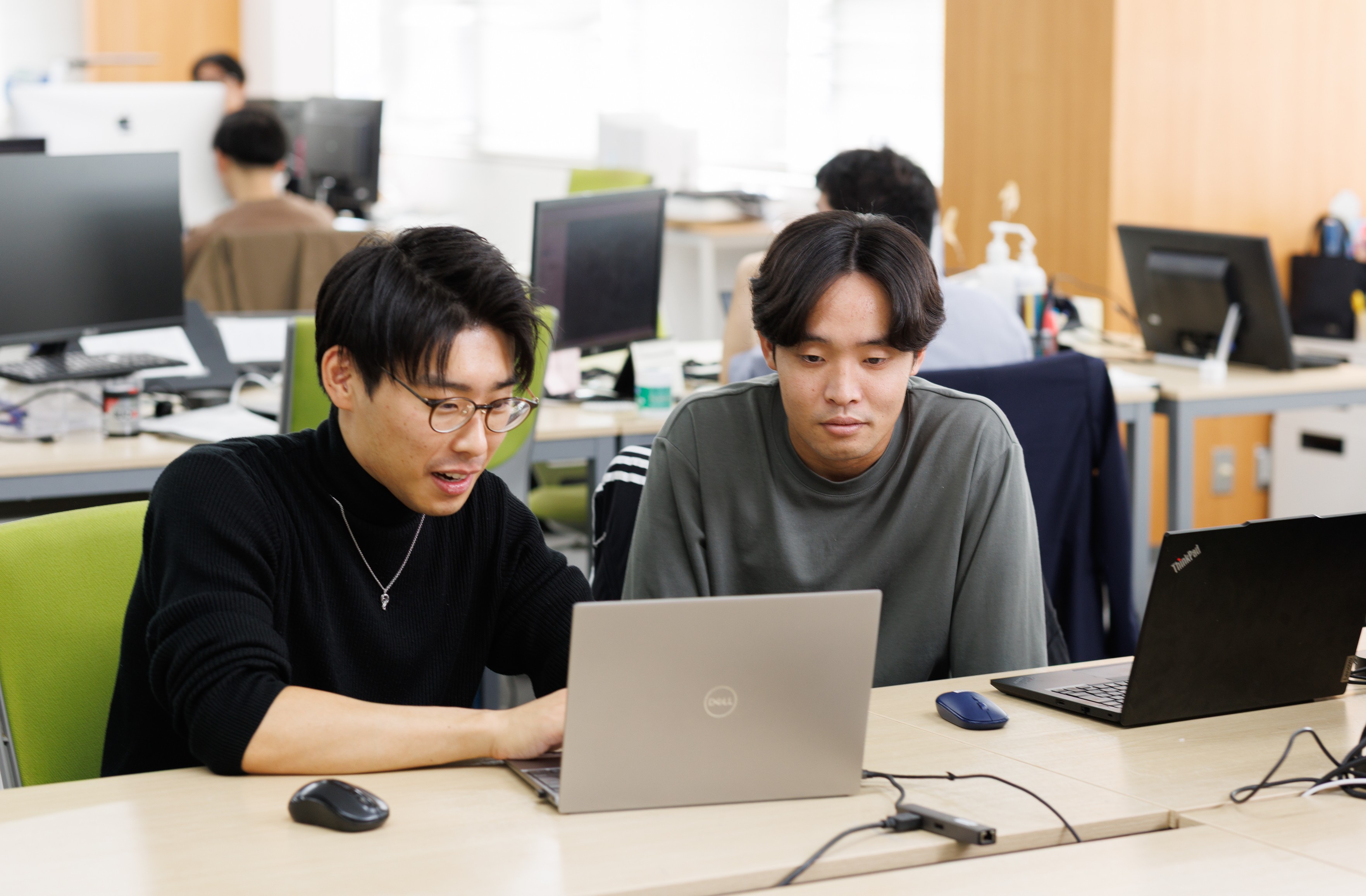 日本情報クリエイト㈱